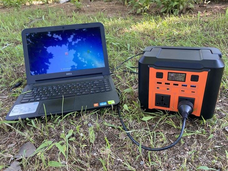 Prenosni napajalnik 300W